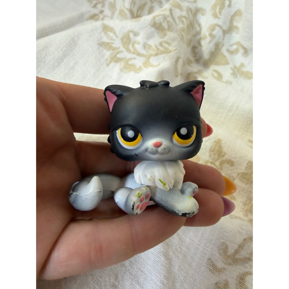 Hasbro Littlest Pet Shop Black Grey Persian Cat Yellow Eyes Figure 2007 LPS